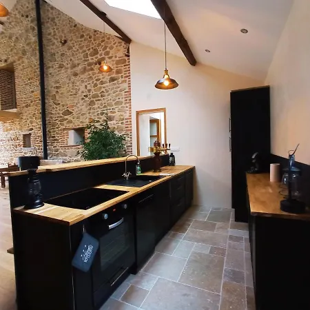 Hébergement de vacances La Grange De Marie à St Angel - Magnifique Grange Rénovée En Loft Pour 1 à 6 Pers *