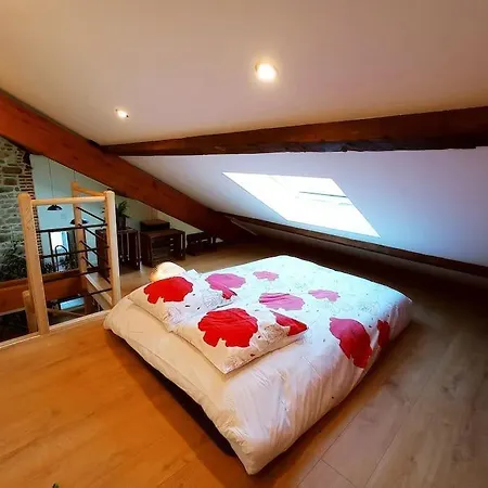 La Grange De Marie à St Angel - Magnifique Grange Rénovée En Loft Pour 1 à 6 Pers Hébergement de vacances *