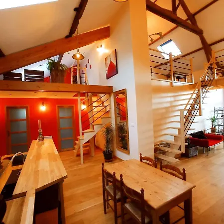 La Grange De Marie à St Angel - Magnifique Grange Rénovée En Loft Pour 1 à 6 Pers Hébergement de vacances