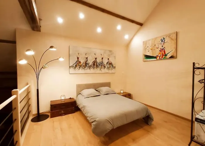 Casa de Férias La Grange De Marie à St Angel - Magnifique Grange Rénovée En Loft Pour 1 à 6 Pers