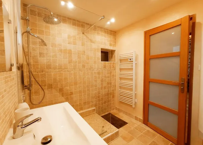 Casa de Férias La Grange De Marie à St Angel - Magnifique Grange Rénovée En Loft Pour 1 à 6 Pers